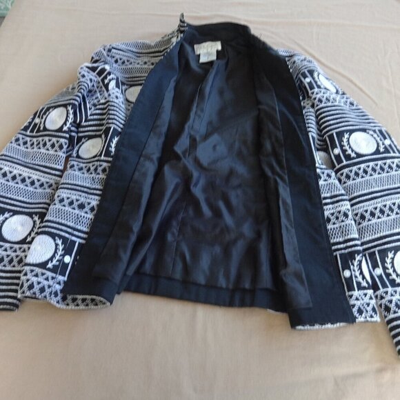 Silk Club women's size SP jacket black with white embroidery, open front, lined - Picture 7 of 16
